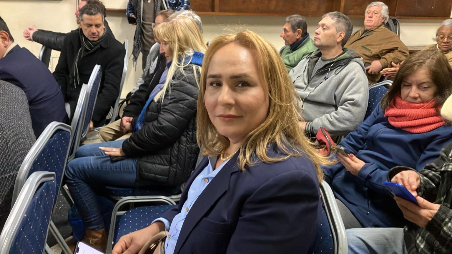 Retrato de Marisol en un acto público